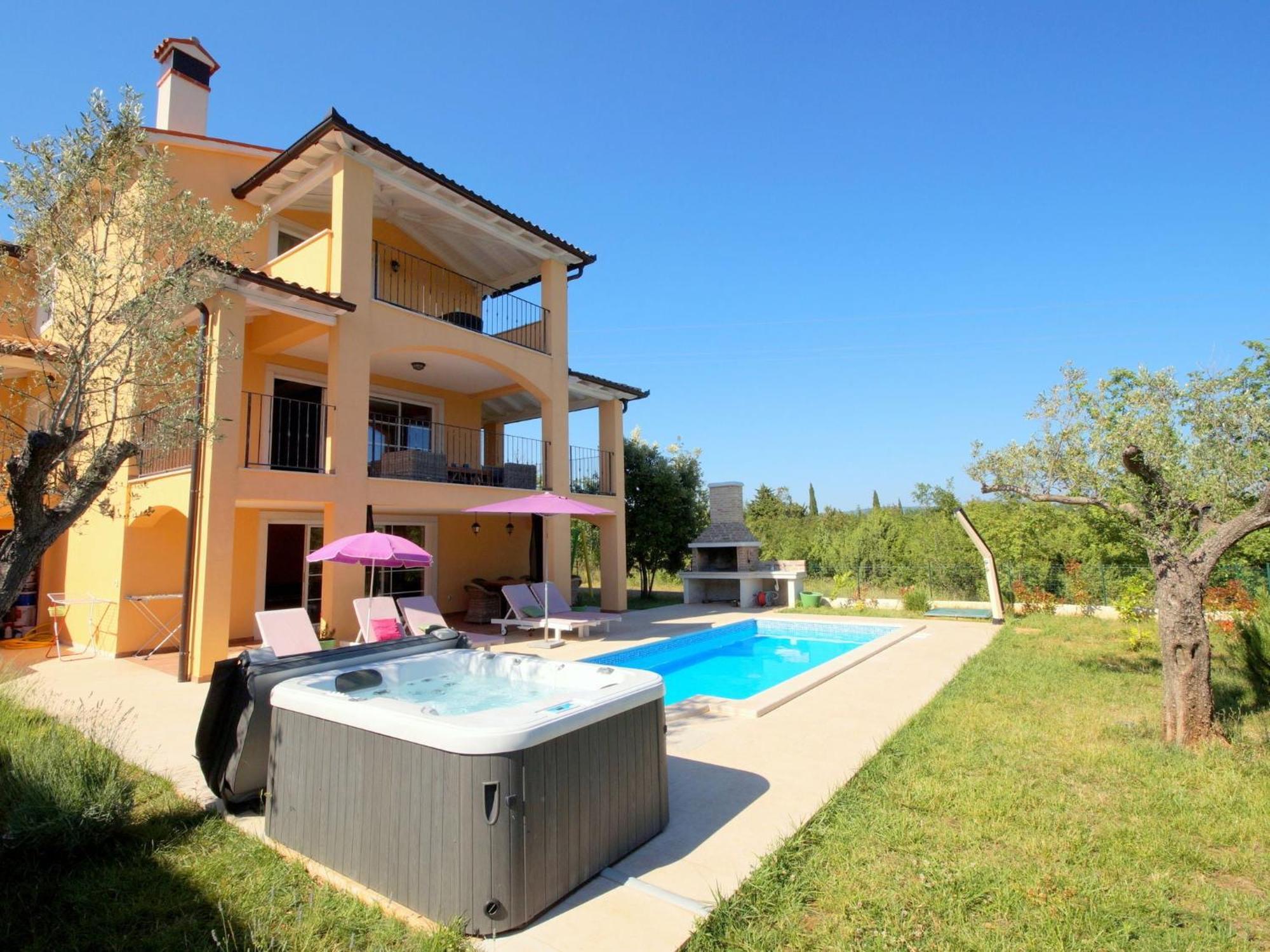 Lovely Villa With Pool, Wellness And Fenced Garden Rakalj Екстериор снимка